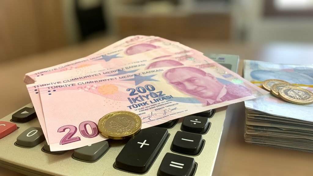 Bankalardan yeni kredi kartı kararı: Kredi kartı borcu olan herkesten bu para kesilecek! 3